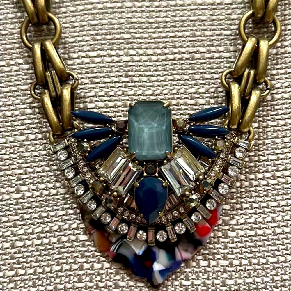 Stella & Dot Esmerelda Statement necklace